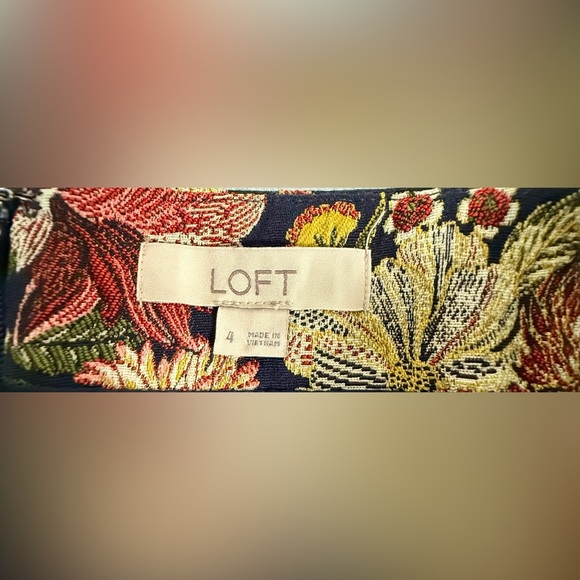 Loft floral jacquard warm autumn floral on black mini skirt zip back size 4 EUC - Picture 6 of 7